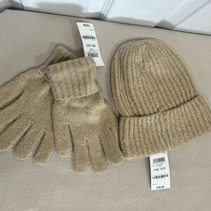 ***NEW*** Matching Hat and Gloves